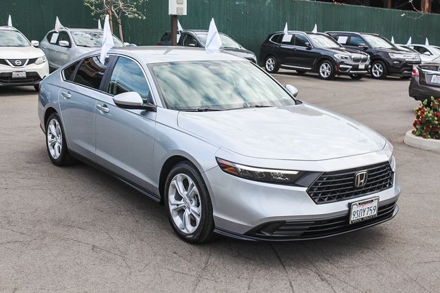 2025 Honda Accord LX photo 2