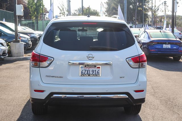 2013 Nissan Pathfinder SV photo 5