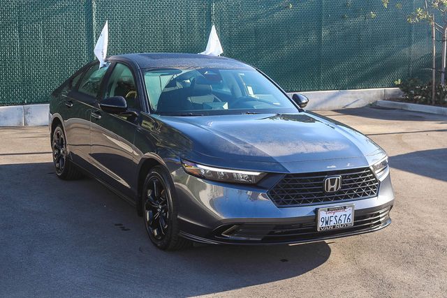 2025 Honda Accord SE photo 2