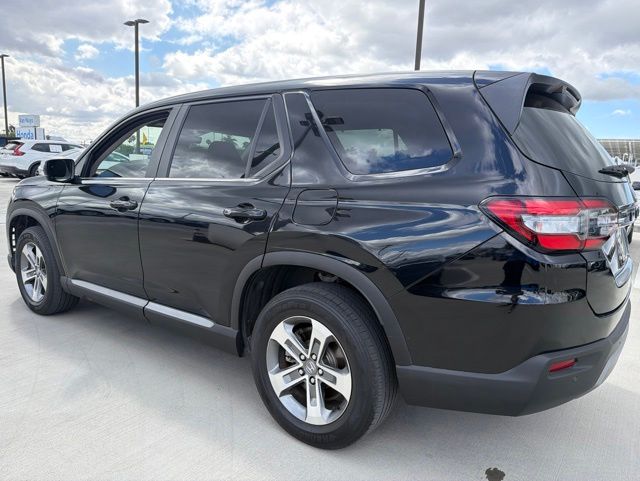 2023 Honda Pilot EX-L photo 2
