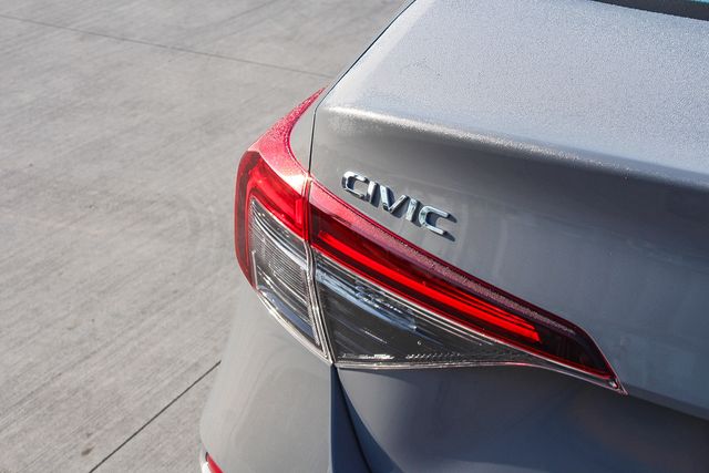 2025 Honda Civic Sport photo 3