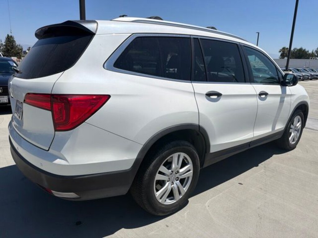 Certified 2017 Honda Pilot LX SUV