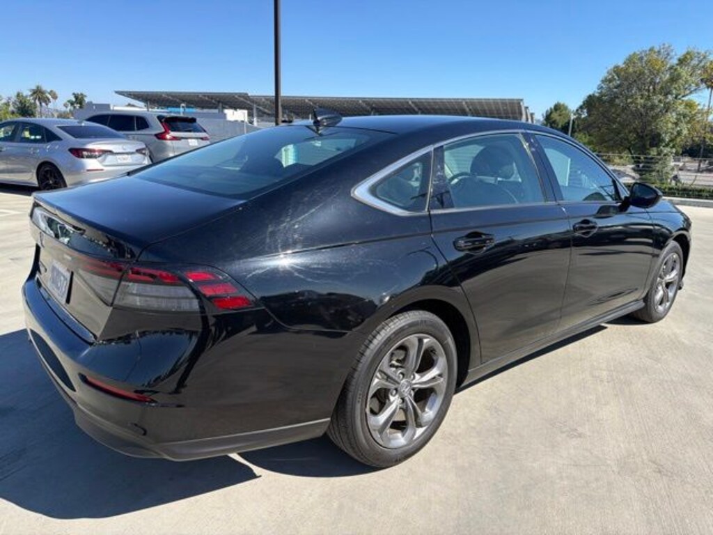 Used 2024 Honda Accord EX Sedan