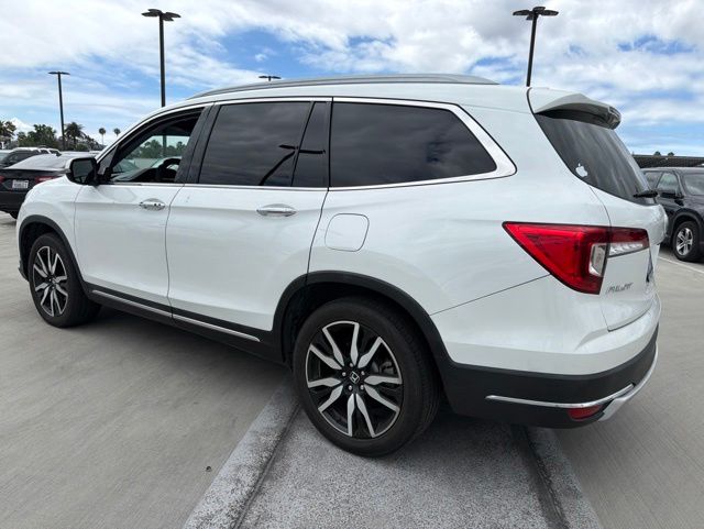2021 Honda Pilot Touring photo 3
