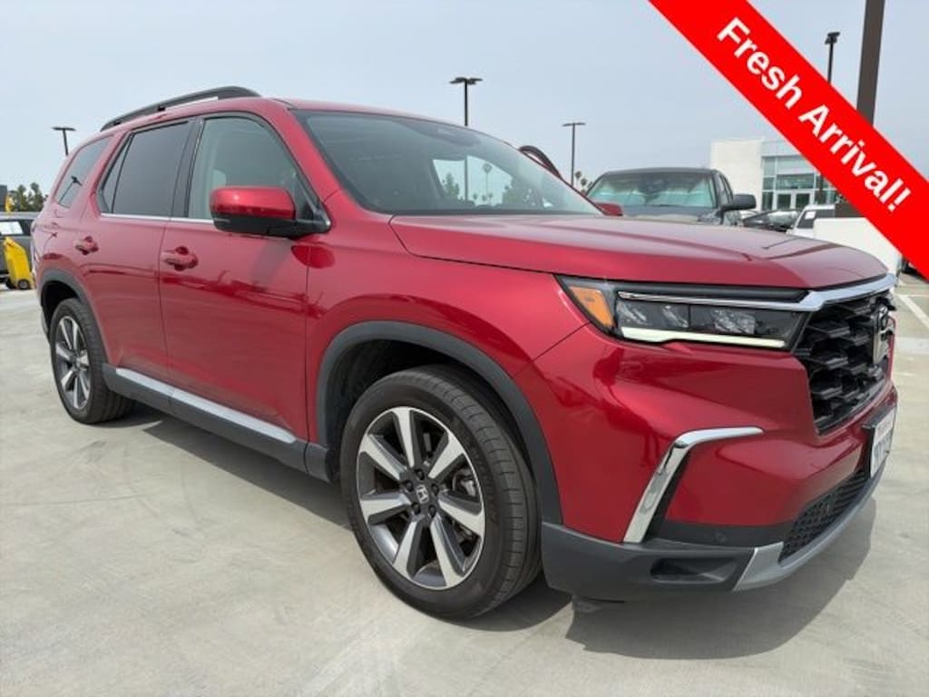 Used 2025 Honda Pilot Touring SUV