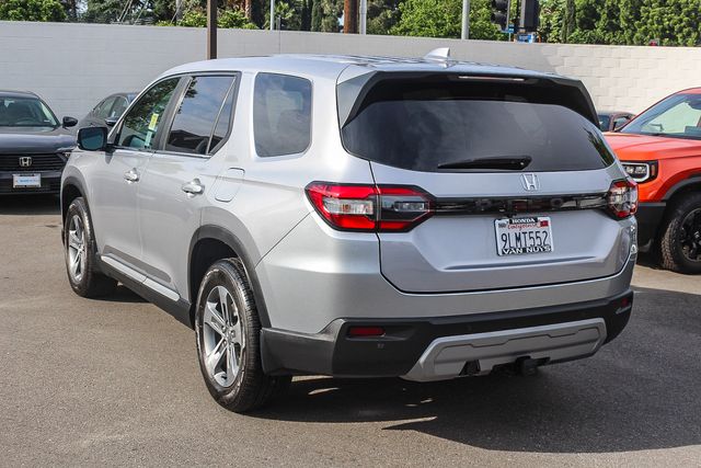 2024 Honda Pilot EX-L 8 Passenger photo 6