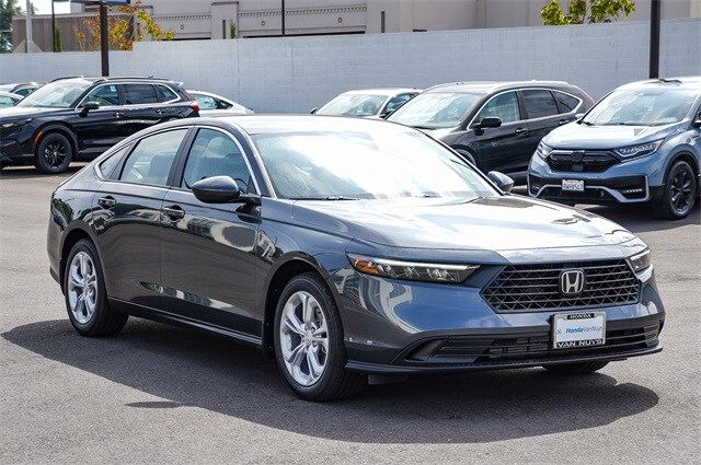 2025 Honda Accord LX photo 3