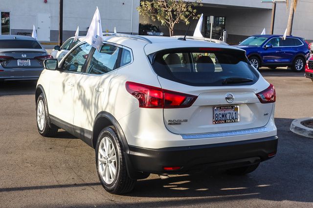 2018 Nissan Rogue Sport SV photo 6