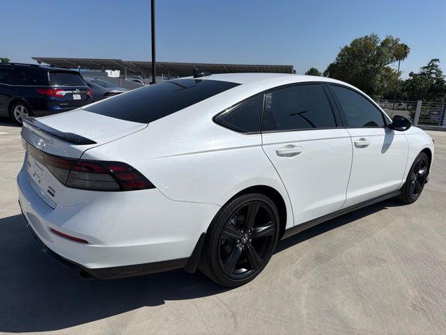 2025 Honda Accord Hybrid Sport-L photo 2