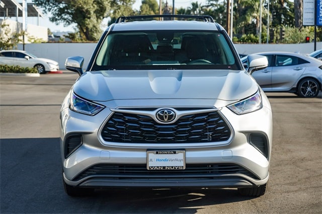 Used 2021 Toyota Highlander L with VIN 5TDCZRAHXMS082995 for sale in Van Nuys, CA