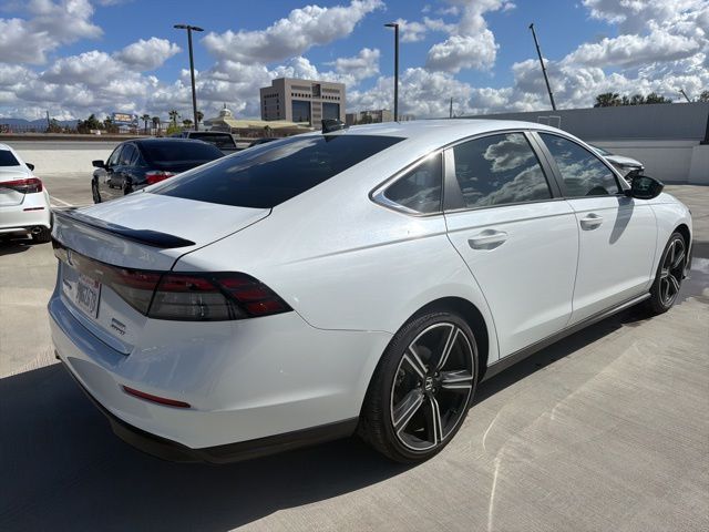 2023 Honda Accord Hybrid Sport photo 2