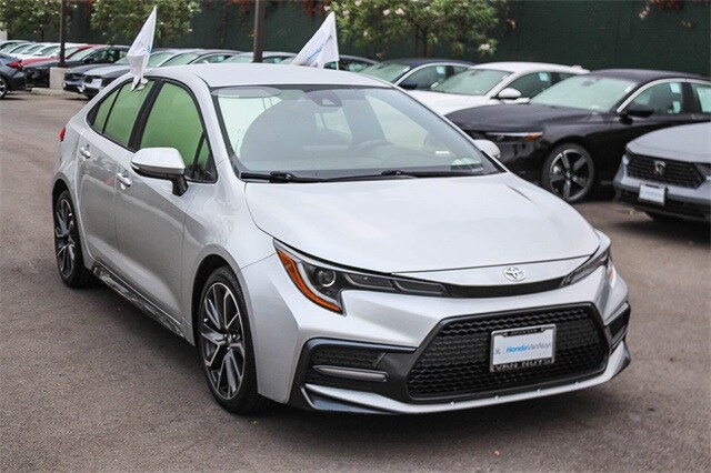 2022 Toyota Corolla SE photo 3