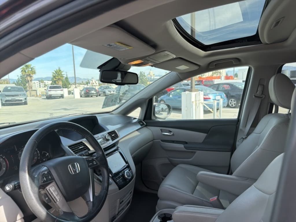 Used 2015 Honda Odyssey EX-L Minivan/Van