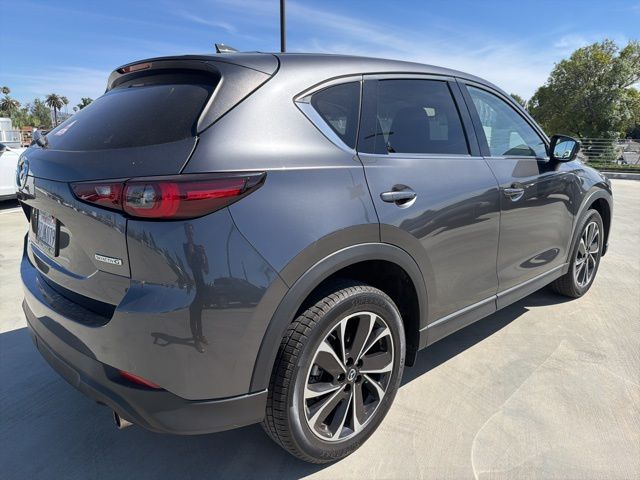 2022 Mazda CX-5 2.5 S Premium Package photo 2