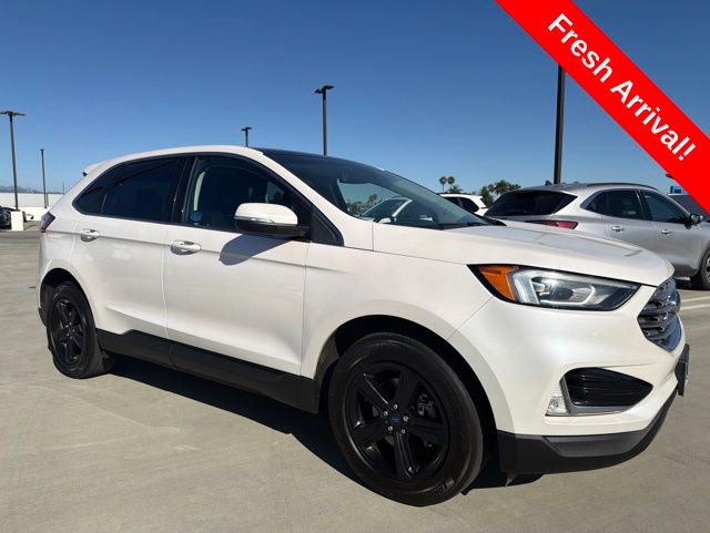 2019 Ford Edge SEL's photo