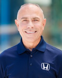 Staff member Willie Burr from d1b7614ec264