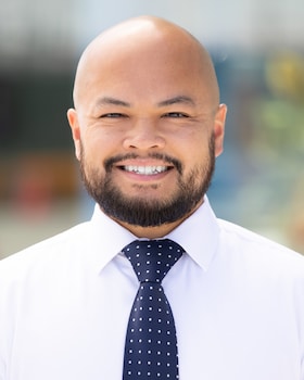 Staff member Robert Mai from fa7918d00c0f