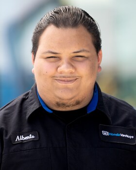 Staff member Alberto Ruelas from d1b7614ec264