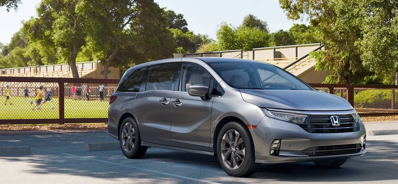2024-Honda-Odyssey-parked.png