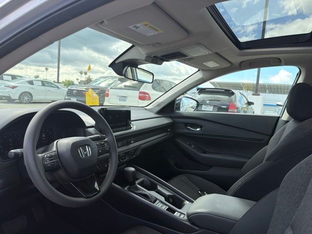 2025 Honda Accord SE photo 3