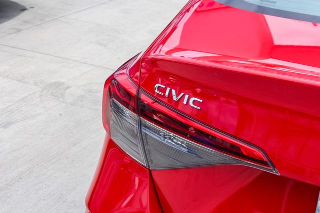 2024 Honda Civic Sport photo 3