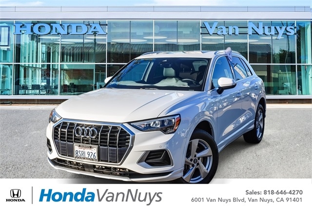 2020 Audi Q3 Premium's photo