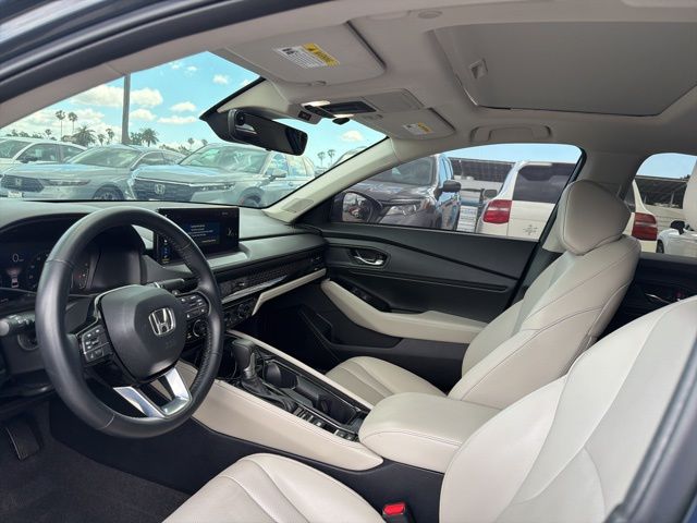 2024 Honda Accord Hybrid Touring photo 3