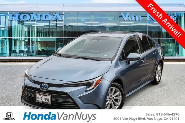 2025 Toyota Corolla LE Hybrid CVT's photo