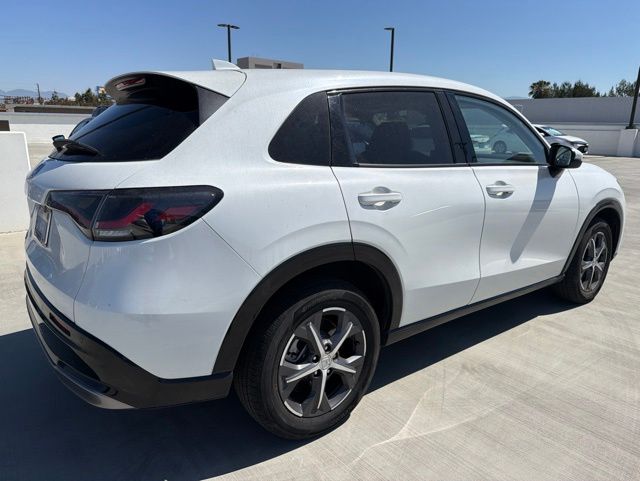 2023 Honda HR-V EX-L photo 2