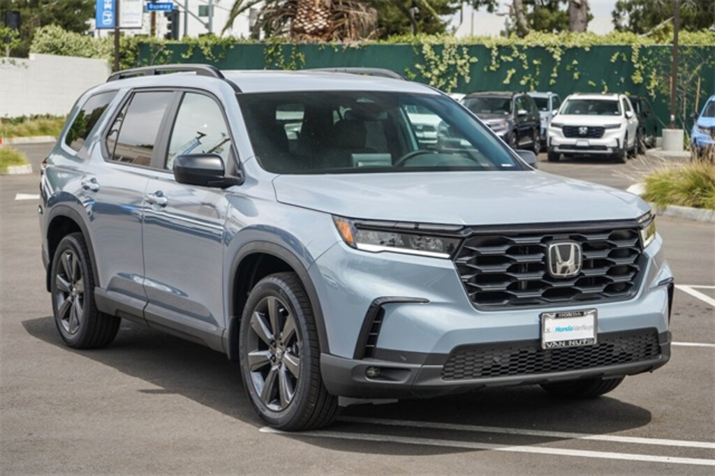 New 2025 Honda Pilot Sport SUV