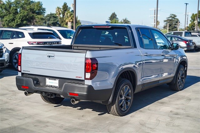 2025 Honda Ridgeline Sport photo 4