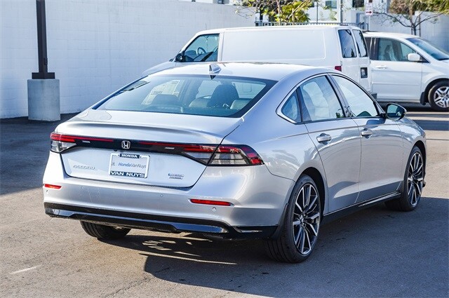 2025 Honda Accord Hybrid Touring photo 4