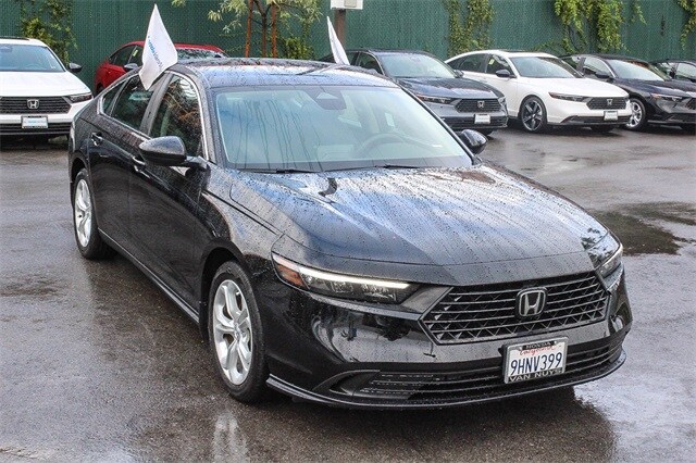 2023 Honda Accord LX photo 2
