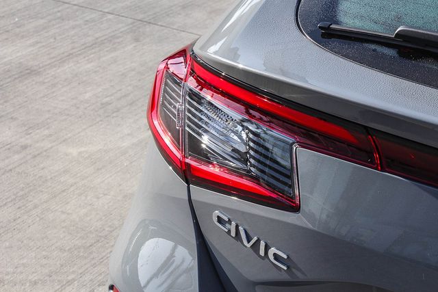 2025 Honda Civic Sport photo 3