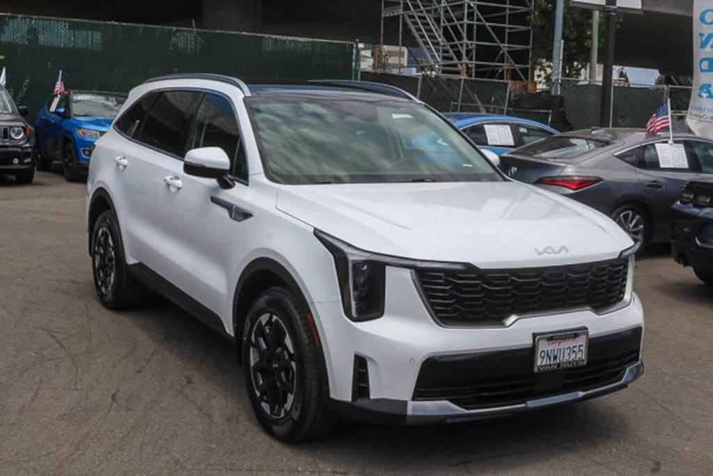 Used 2024 Kia Sorento S SUV