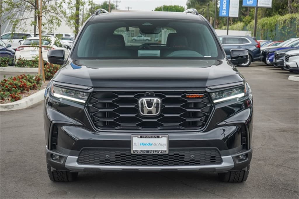 New 2025 Honda Pilot TrailSport SUV