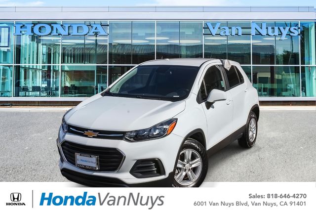 2022 Chevrolet Trax LS's photo