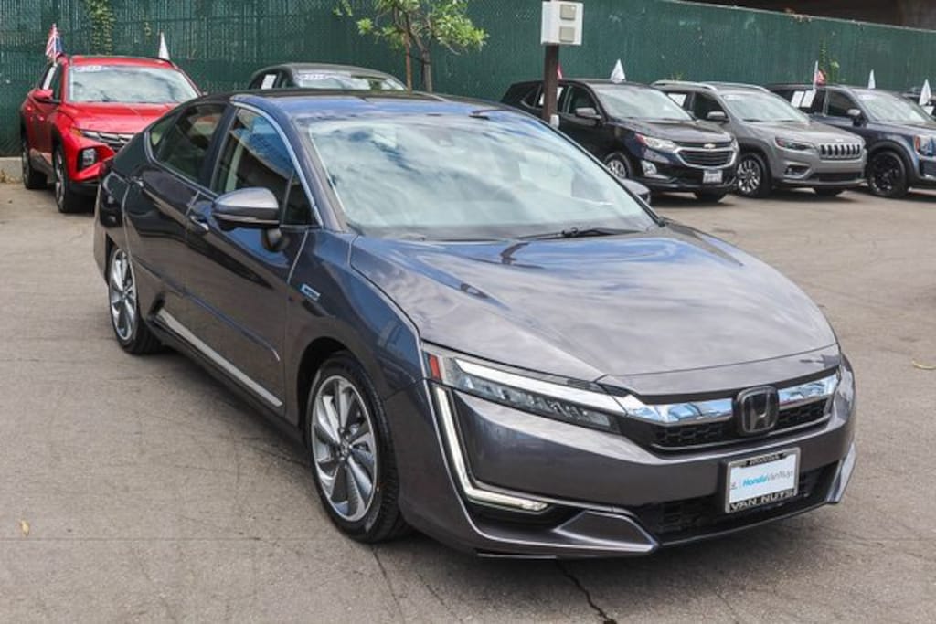 Used 2018 Honda Clarity Plug-In Hybrid Touring Sedan