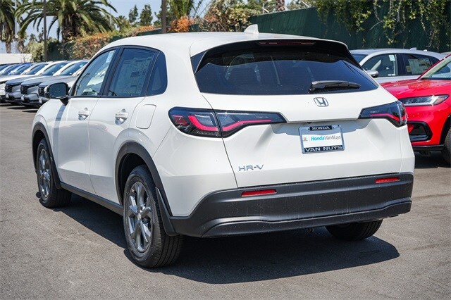 2026 Honda HR-V LX photo 2