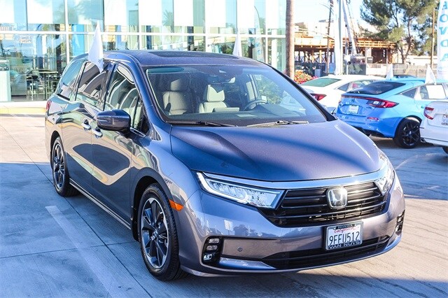 2023 Honda Odyssey Elite photo 3