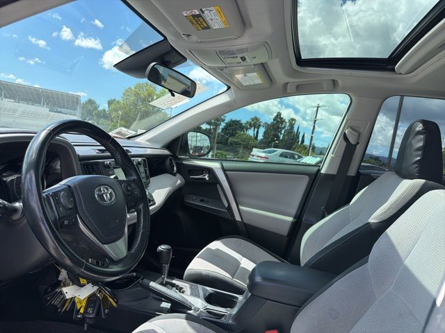 2018 Toyota RAV4 XLE photo 3