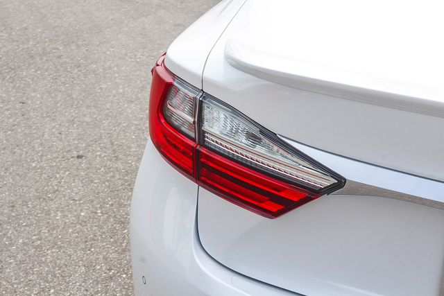 2017 LEXUS ES 350 photo 3