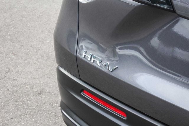 2025 Honda HR-V LX photo 3