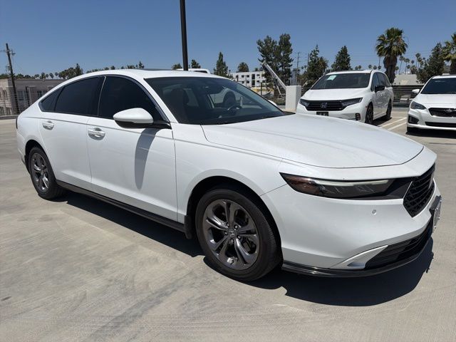 2023 Honda Accord Hybrid EX-L w/o BSI's photo