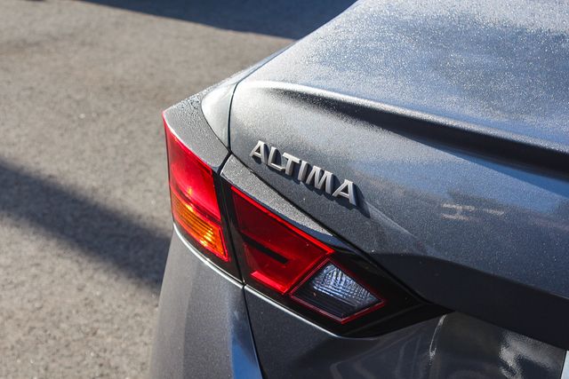 2024 Nissan Altima 2.5 SR photo 3