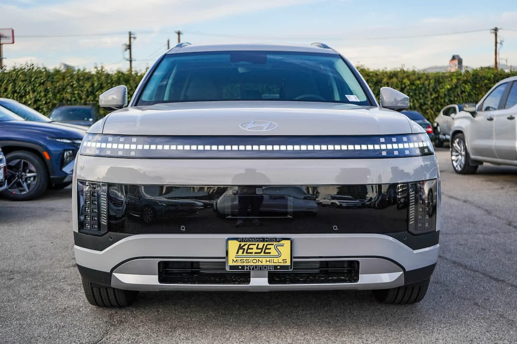 New 2026 Hyundai IONIQ 9 SE SUV