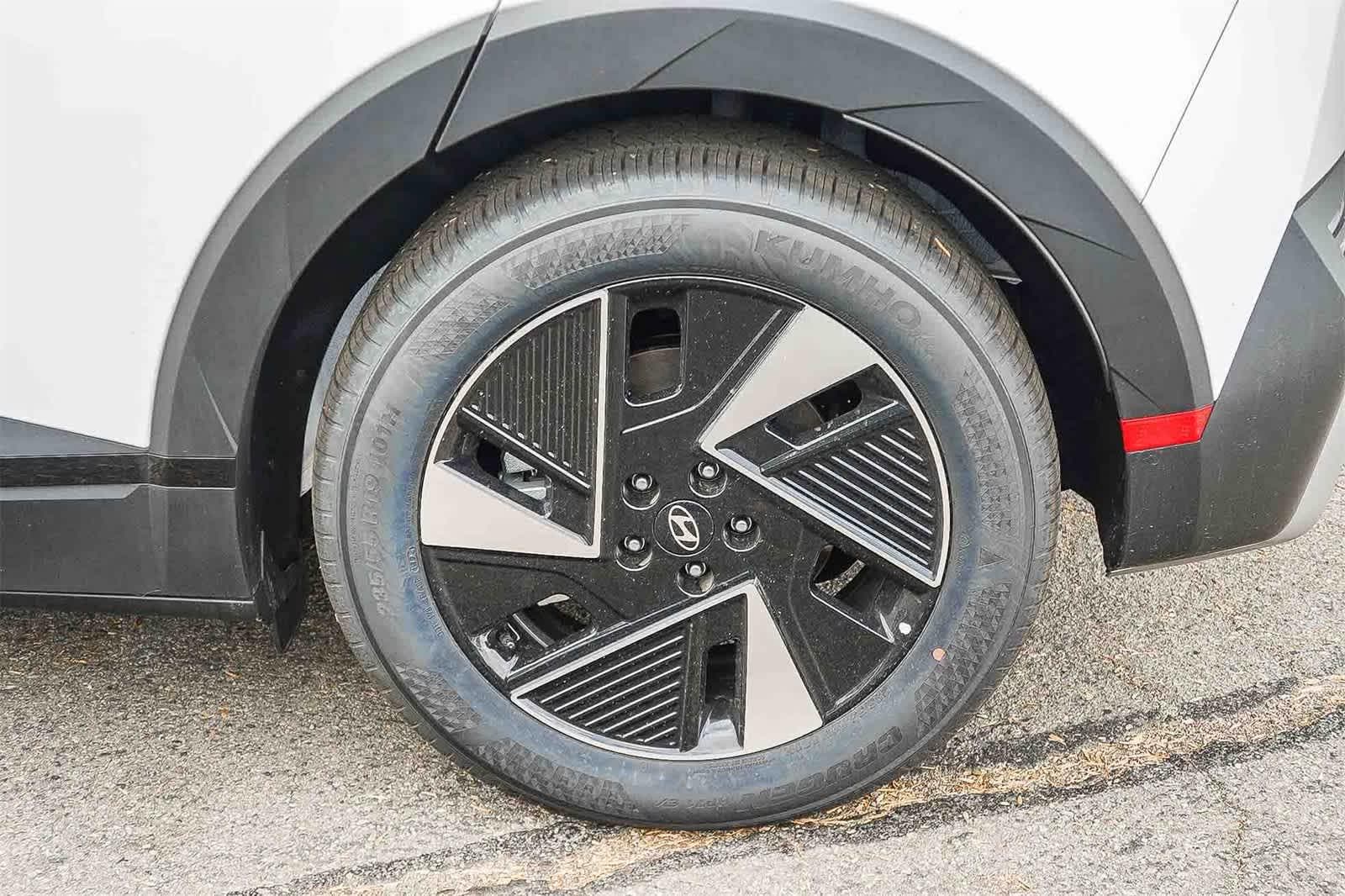 Thumbnail: 2025 Hyundai Ioniq 5 - 11