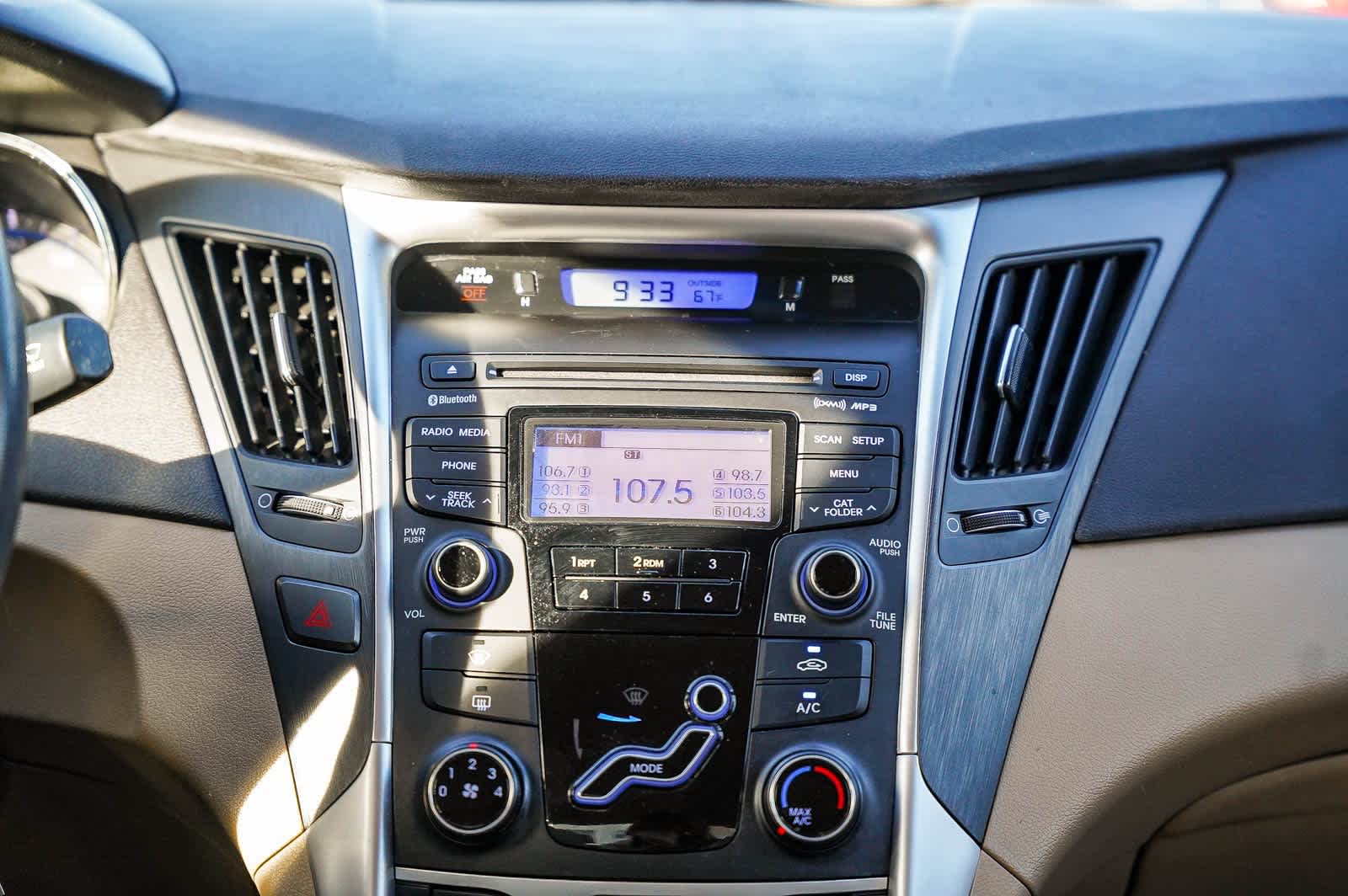 Thumbnail: 2012 Hyundai Sonata - 14