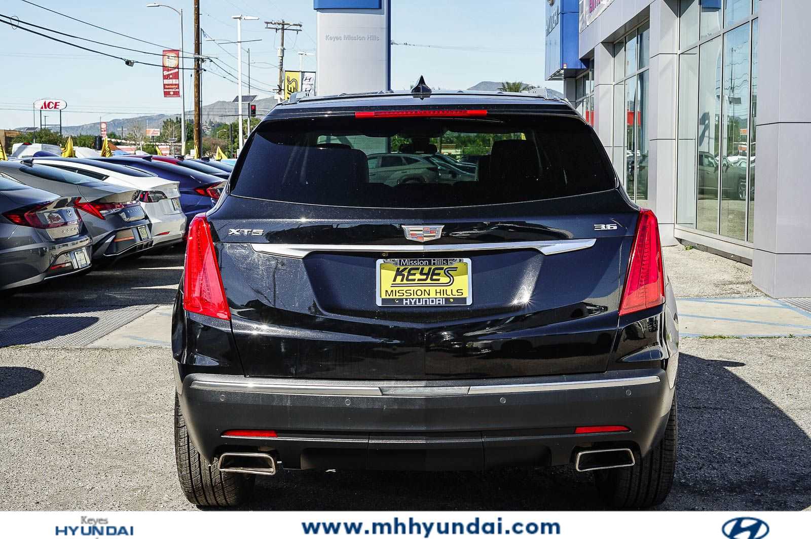 Thumbnail: 2019 Cadillac XT5 - 3