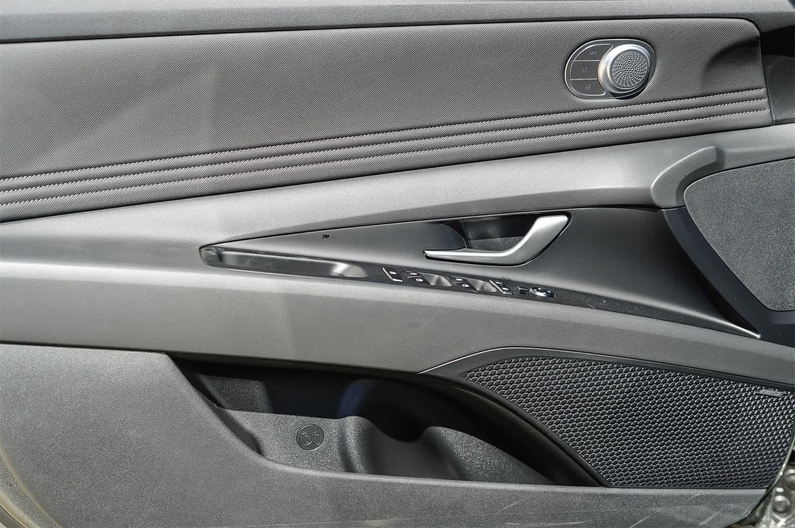 Thumbnail: 2025 Hyundai Elantra - 24